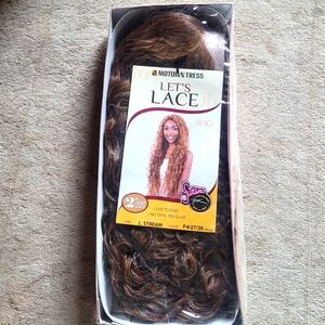 Mowtown tress/ Let's Lace/ L.Stream/ F4/27/30 (frost)